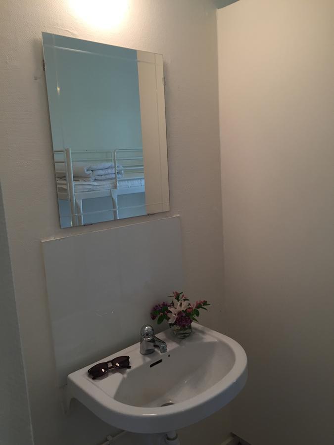 Haellestrand Seaview Apartment Stromstad Room photo